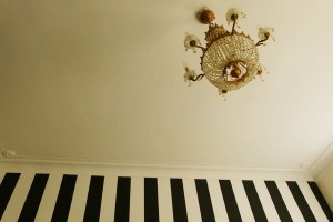 B&W apartment