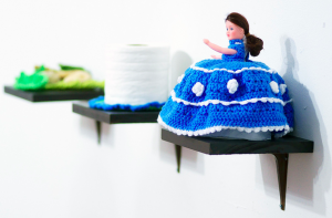Knitted toilet roll holder