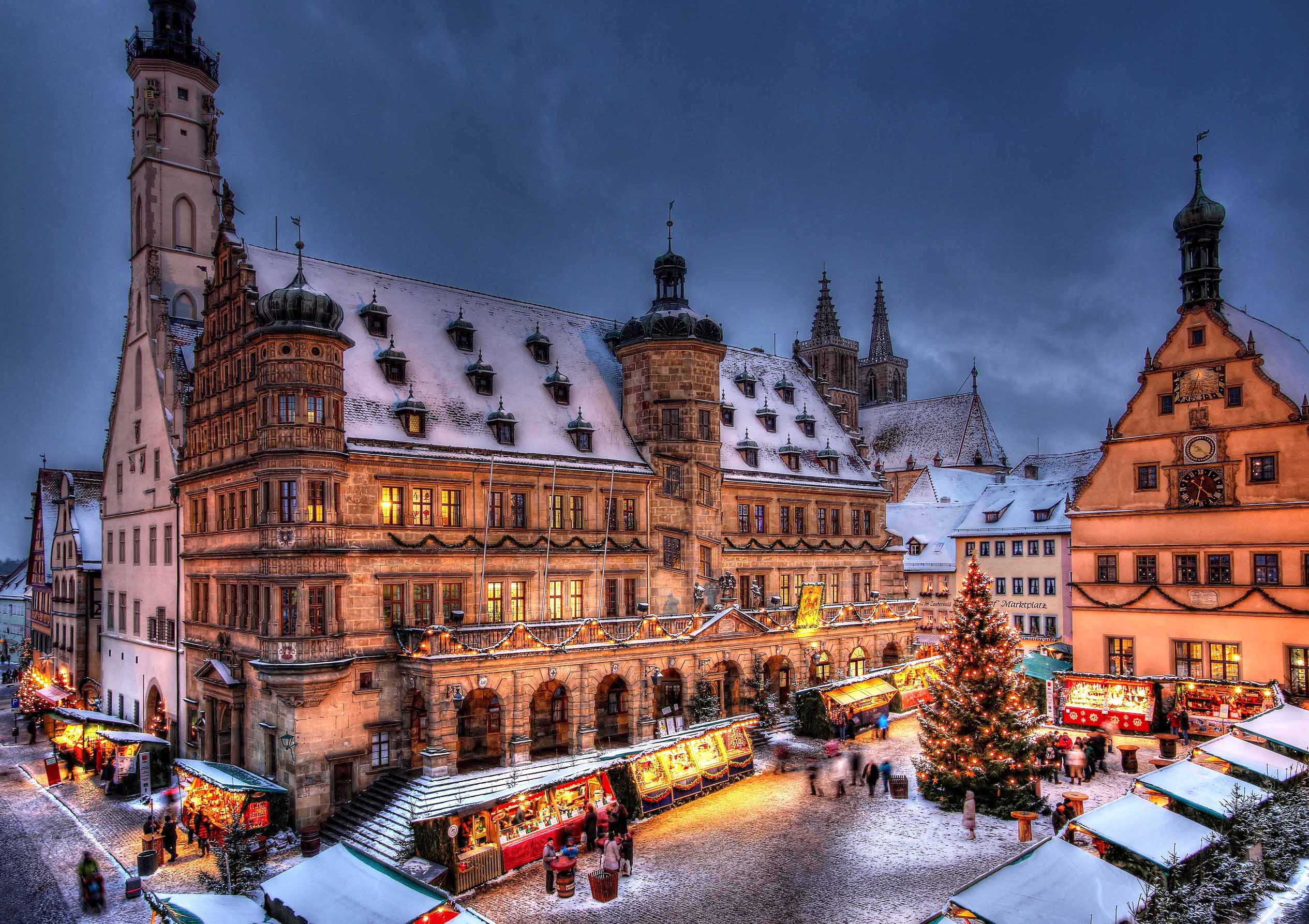 Awesome-Christmas-Markets-in-Europe-Reiterlesmarkt-Rothenburg-ob-der-Tauber-Germany.jpg