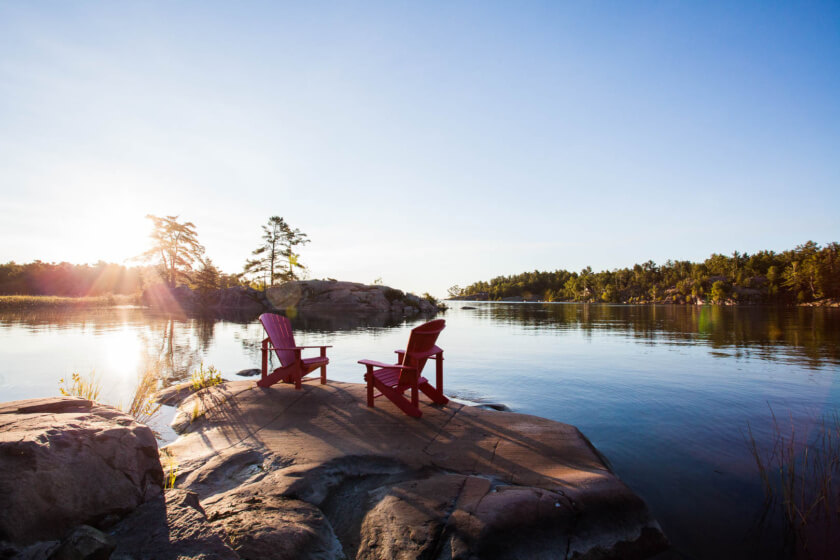 A wooden cabin in the woods, canoeing on a crystal clear lake and backcountry camping to spot moose - Killarney delivers a picture book experience of Canada!