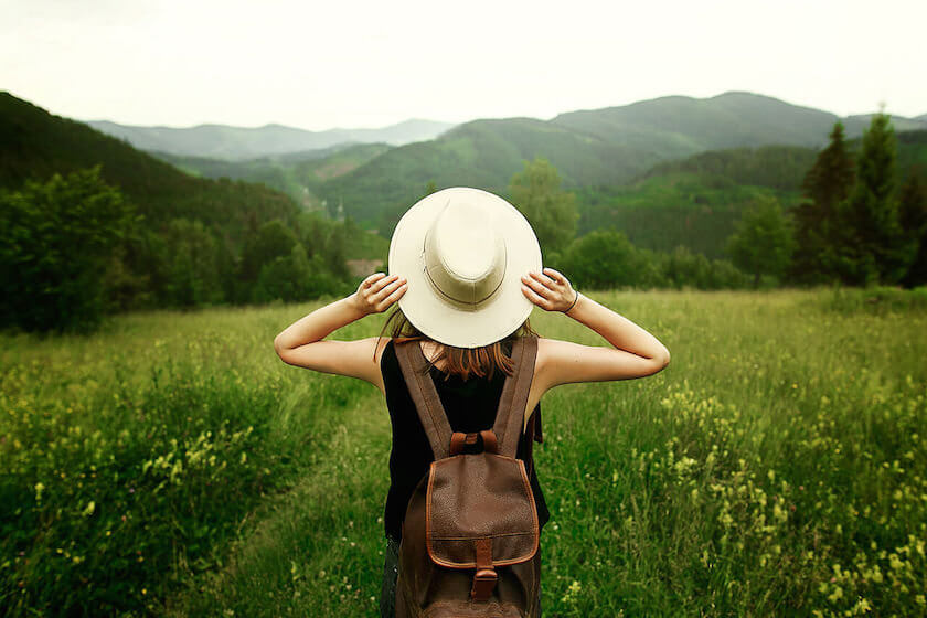 Simple Ways to Look Stylish and Fabulous While Backpacking