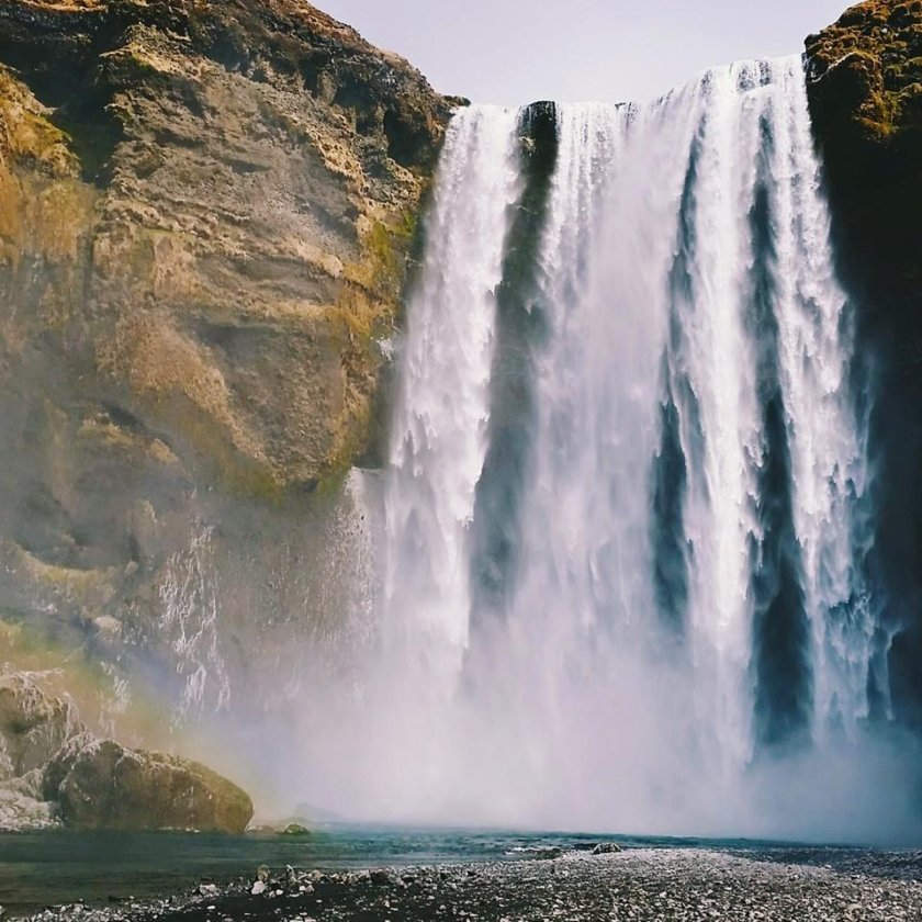 Escaping the crowds in Iceland is becoming increasingly hard. Here are 5 local travel blogs that will make you want to go to Iceland - inside knowledge included!