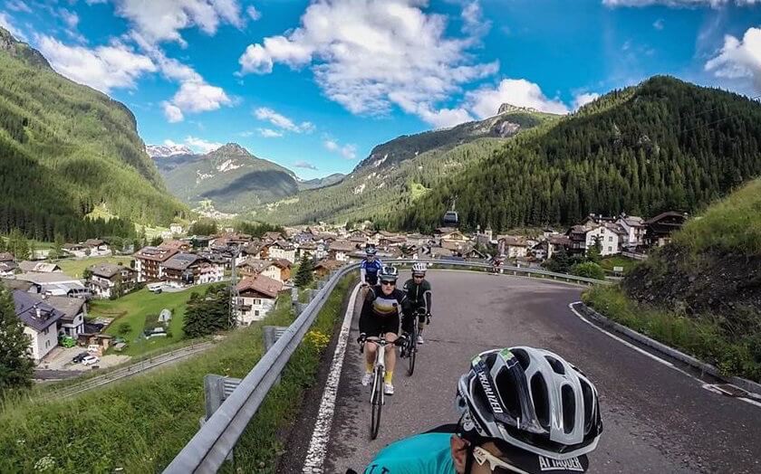 Do you like cycling, mountains and travel? Then this story about a cycling holiday in the Italian Alps is for you!
