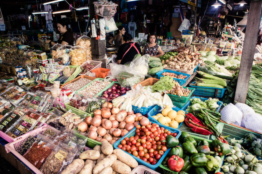 Traveling Thailand as a vegan requires a bit of preparation - here are some of the essentials to turn your vegan trip to Thailand into a full success!