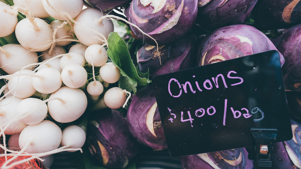 Onions with price tag