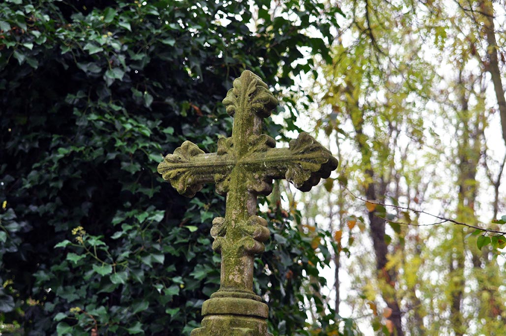 Dark tourism: The Graveyard Tour at Highbury Cemetery, London