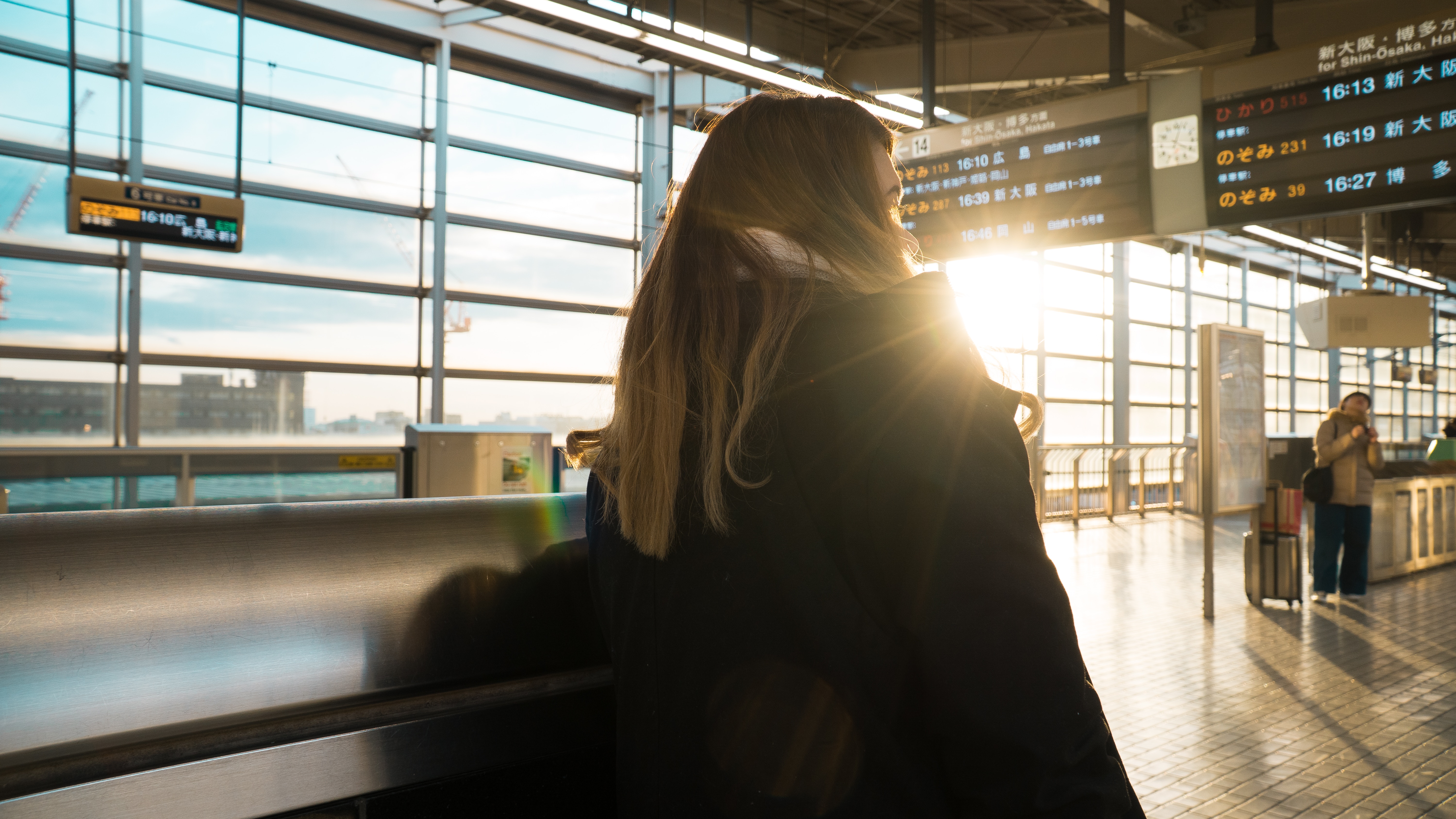 10 Ways to Survive a Long Airport Layover