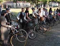 Tweed Ride: The world's most stylish bike ride