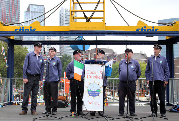 Shanty Sing-A-Long with Hooks & Crooks at Wereldhavendagen in Rotterdam