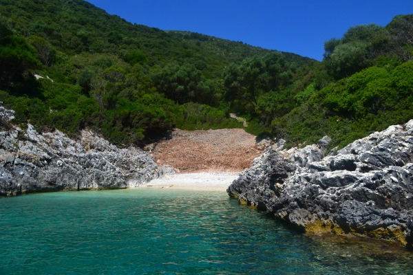 10 Amazing Greek Islands Experiences - Secluded Beach Kefalonia