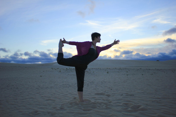 How yoga can make you a better traveler - kamah yoga - sophie saint-4