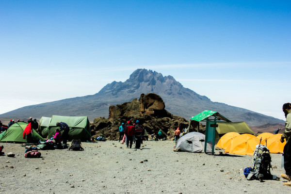 how it feels to climb mount kilimanjaro, kilimandscharo, roof of africa, tanzania kathi kamleitner travelettes-40
