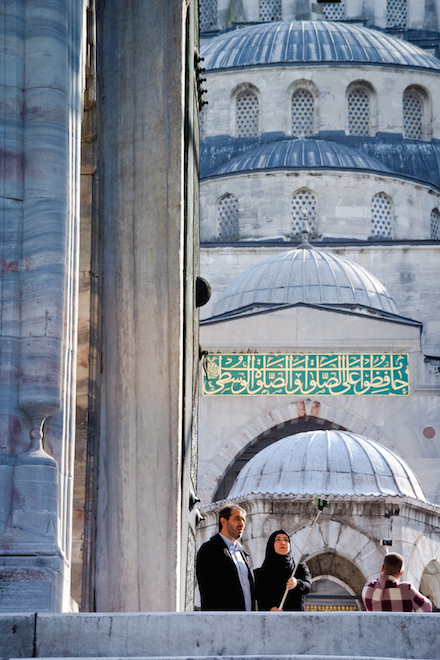 Istanbul Mosque Selfie Stick Refugee Crisis