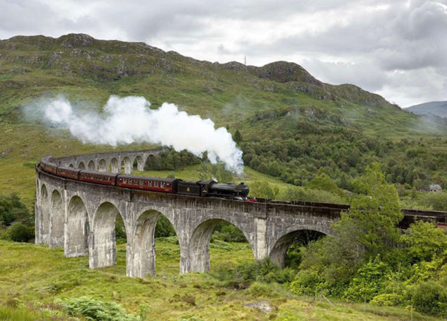Riding the Hogwarts Express: Things to do in Scotland for Harry Potter Fans