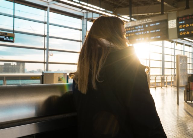 10 Ways to Survive a Long Airport Layover
