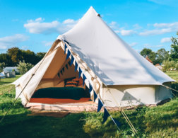 Fall in Love with this Glampsite Just an Hour from London!